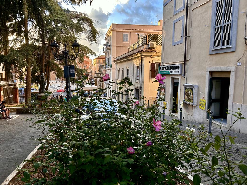 Жаркий сентябрь на побережье Тирренского моря.