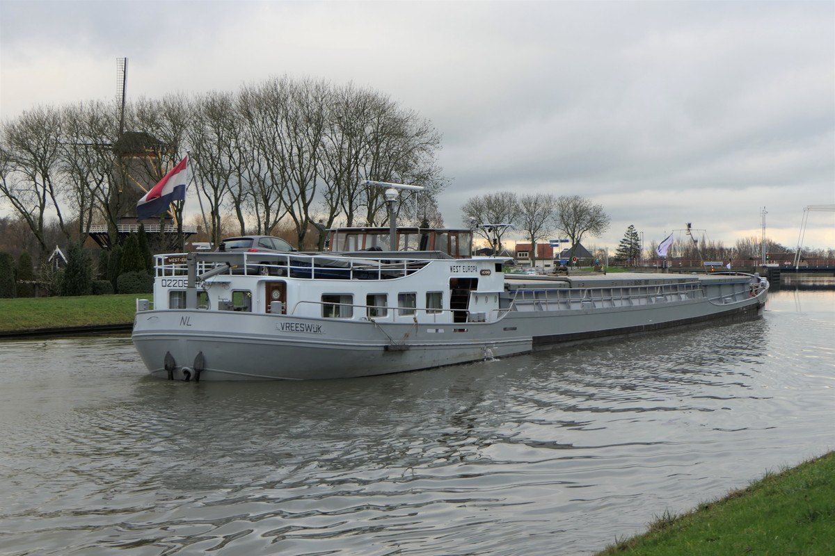 WEST EUROPA@Merwedekanaal Arkel 08.01 (21)
