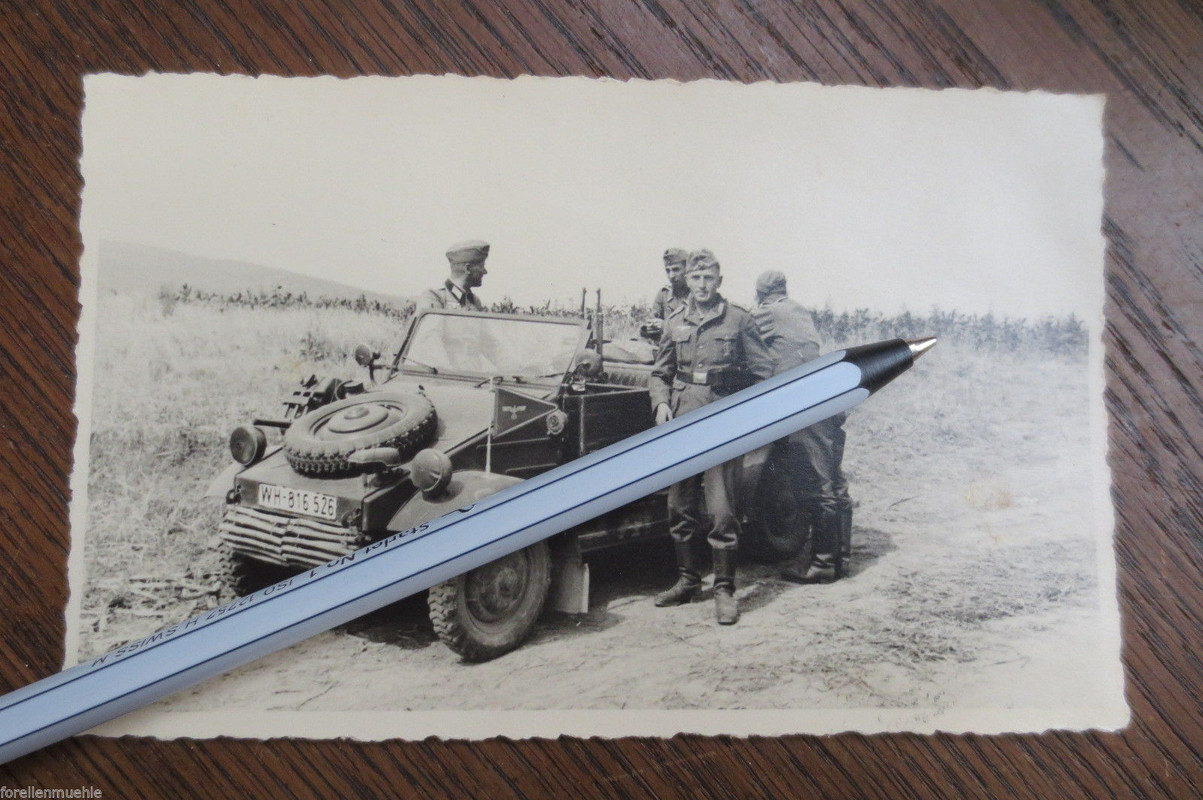 Original Foto-PK Soldaten am Jeep VW Kübel