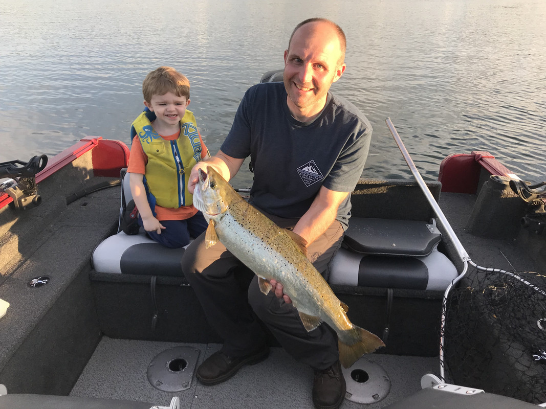 21FEBF1A-0BEC-4033-884D-AF1FBFA23010