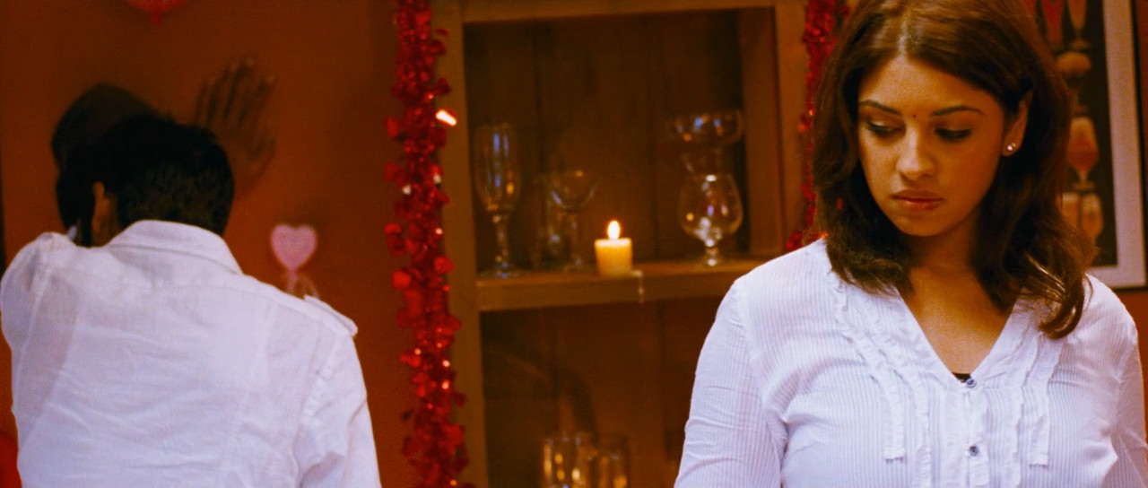 Mayakkam Enna (2011) Tamil - UnTouched True HD 1080p AVC x264 - 6.8GB.00_02_26_08.Still050