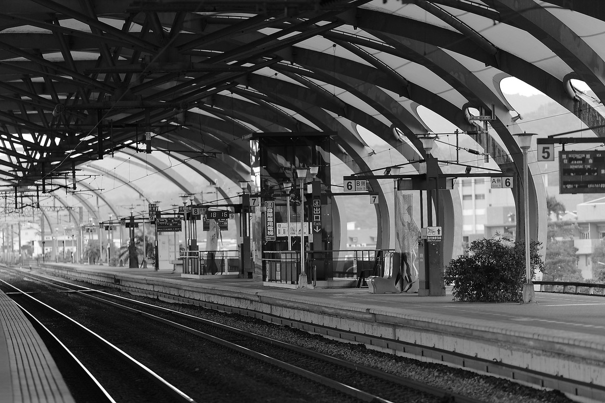 blackandwhitetrainterminal.jpg