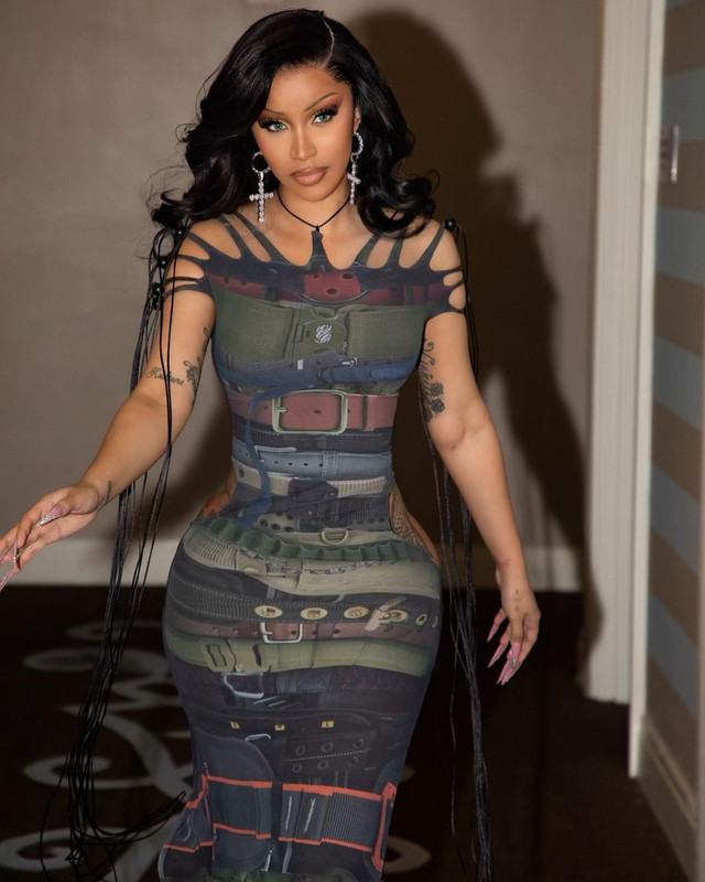 Cardi B تتألق بملابس جريئة  Iamcardib-1719341599676