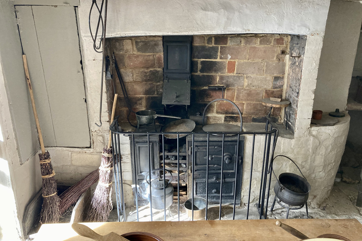 9A9E3818-1CF8-48FF-937F-E72B1BF330A7