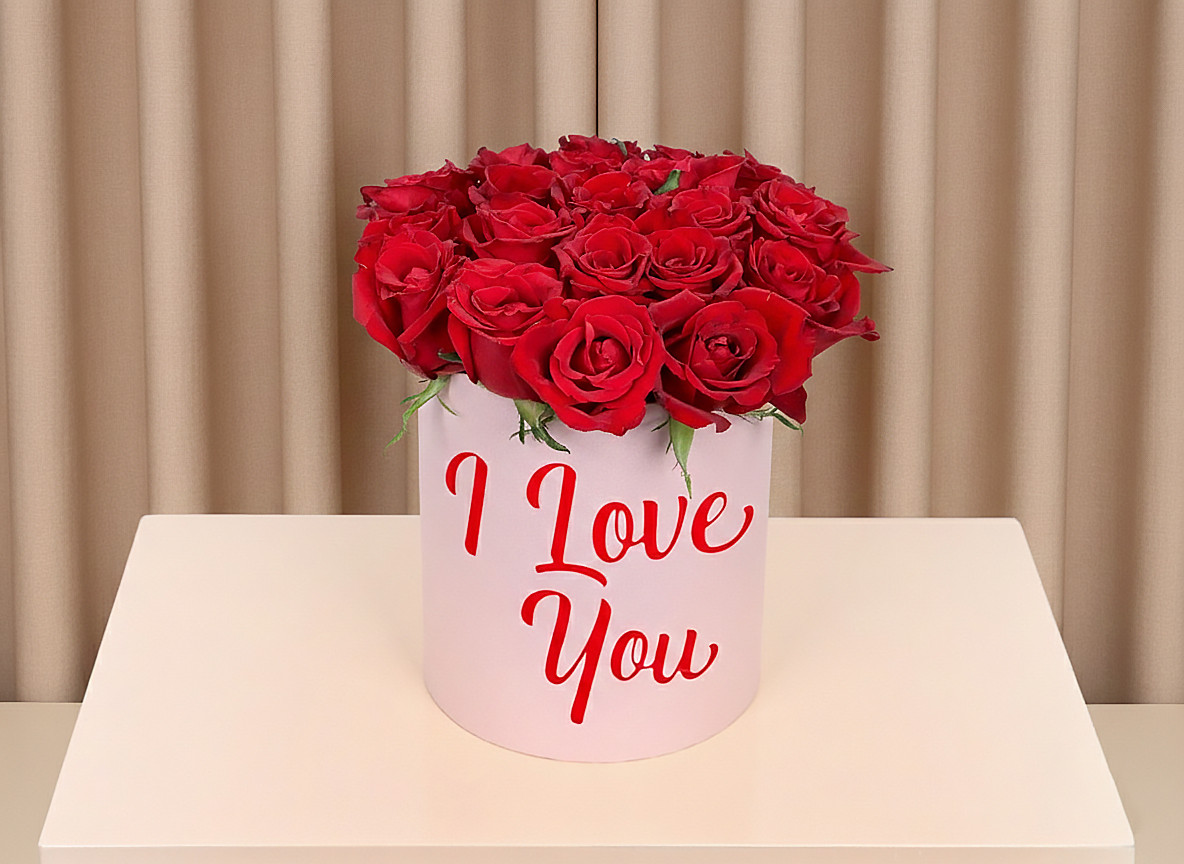 30 roses i love you pink box
