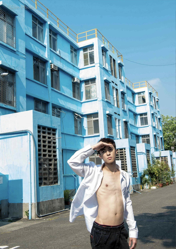 Blue Photo No.78 (Non-sex) - Em bot mới lớn và con cặc giả