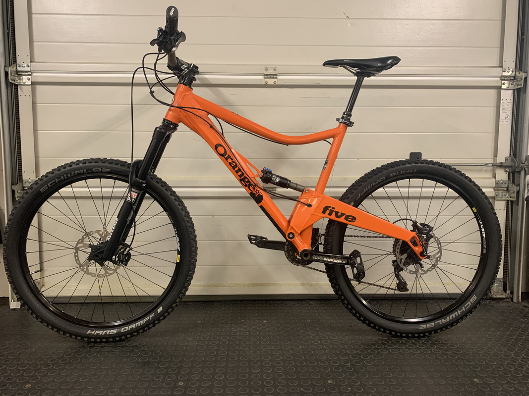 E55A4B73-475D-4F9F-8D4A-D2C3A561B950