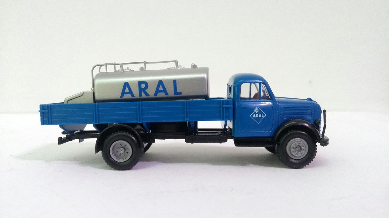 Mach (2524)