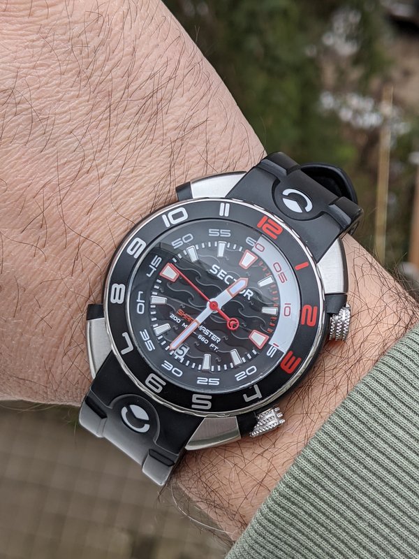 SECTOR SHARK MASTER 200m QUARTZ // (DIVER Comressor Style) - Българският  форум за часовници