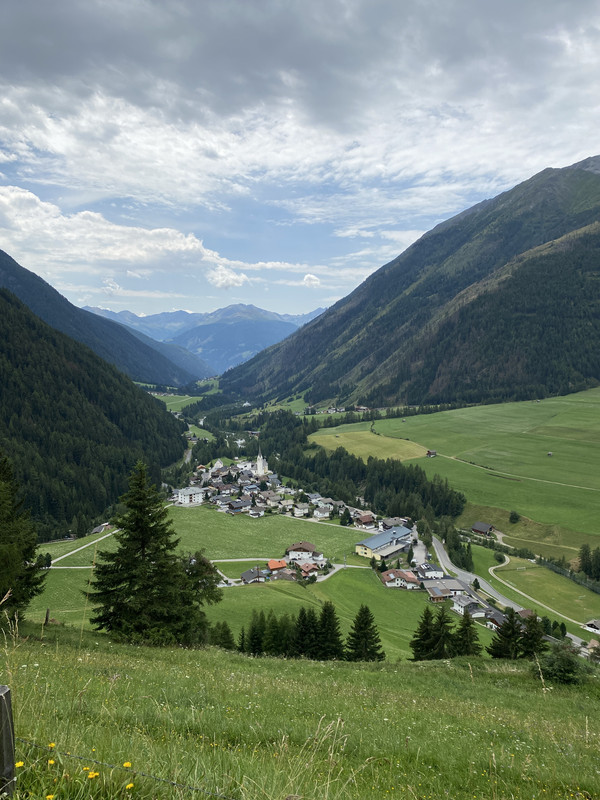 5BE782E0-C5D3-4E60-B049-78CAB1483B4E