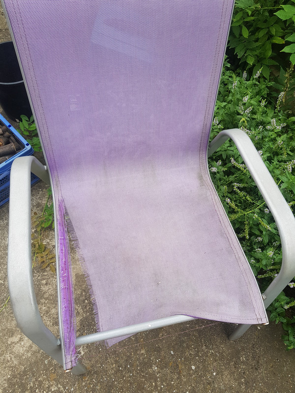 Scaun rupt, se mai poate repara? Merita? - Forumul Softpedia