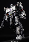 WFC-Netflix-Megatron-03
