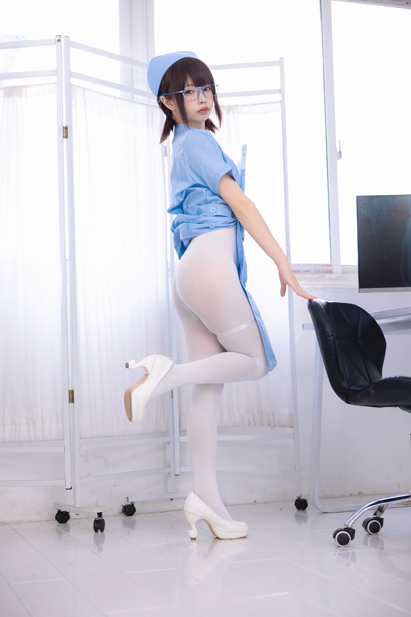 十万珍吱伏特（香川澪）实习生主题摄影作品集｜155P+1V｜1.38GB插图4