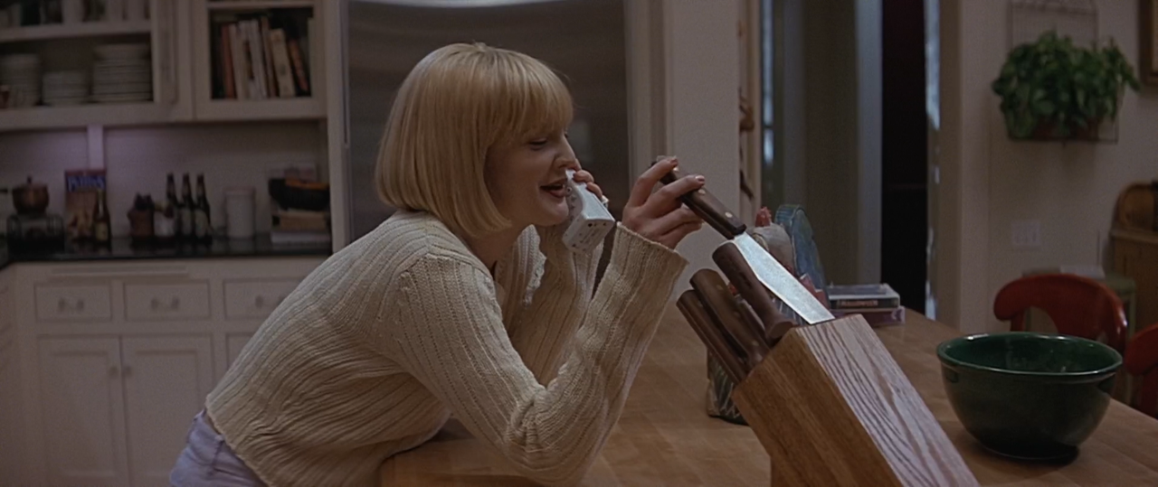 Scream (1080p HD).m4v_snapshot_00.01.56.448