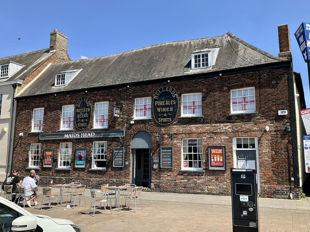 Пёстрая лента. Путешествие по сельским дорогам Англии в мае 2025 г.