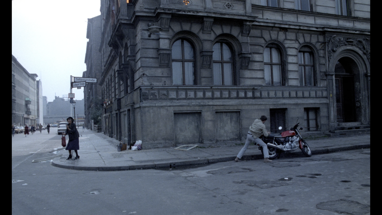 mpv-shot_Possession.1981.2160p.UHD.BDREMUX.HEVC.SDR-Нечипорук_01_36_06_0010