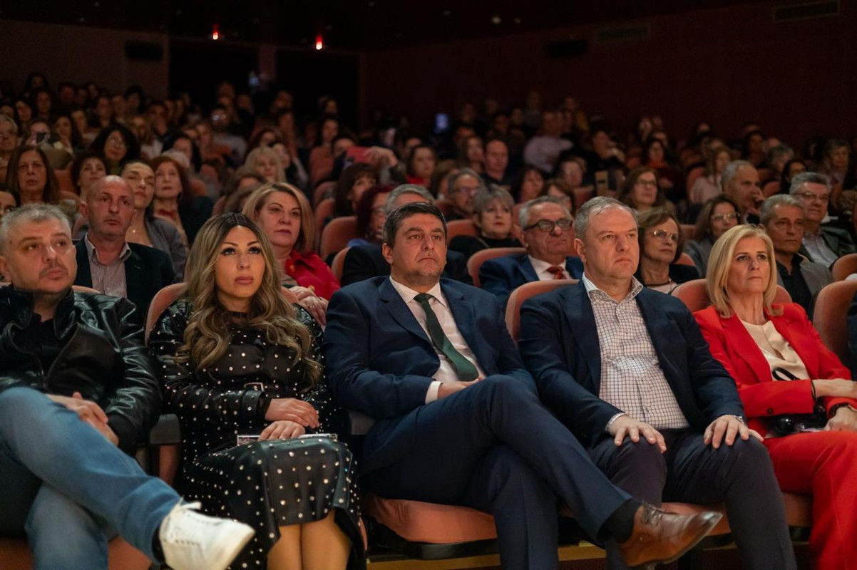 60092491-4ed0-4a54-8948-8fb138f9c426