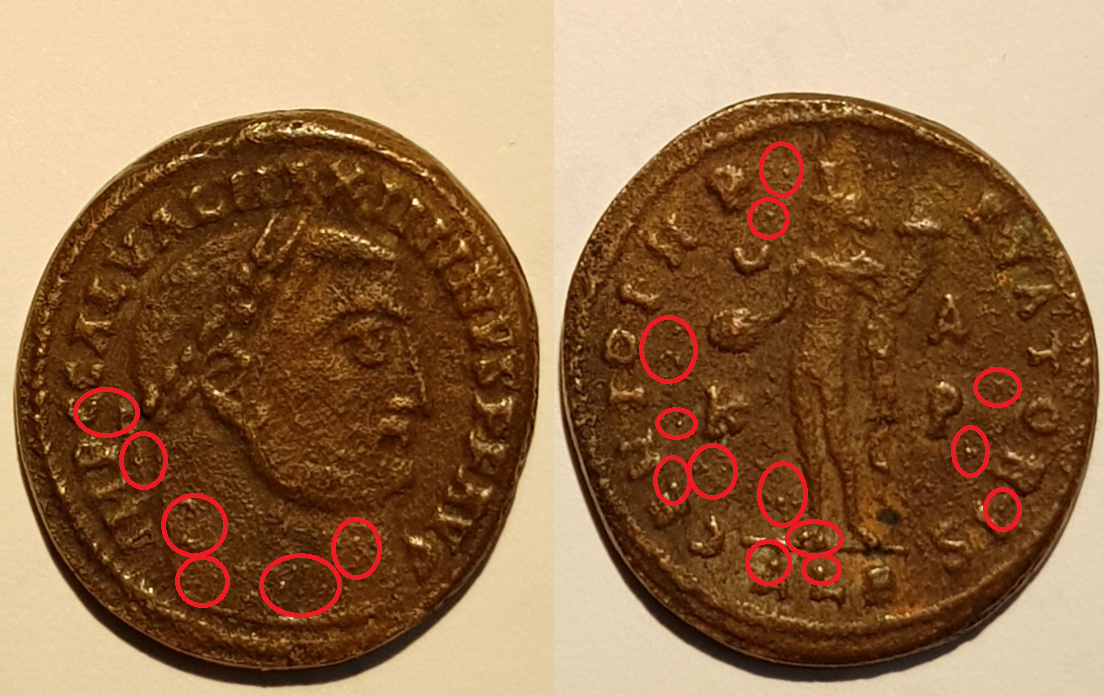 Nummus de Maximino II Daza. GENIO IMPERATORIS. Genio estante a izq. Alejandría. 5