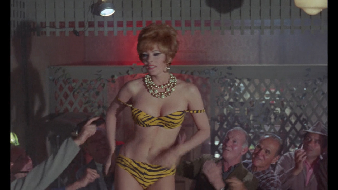 cap_The.Oscar.1966_00_08_00_09