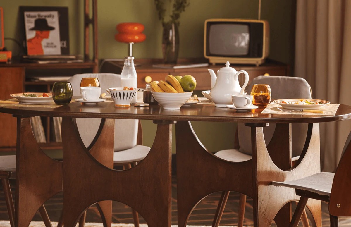 Water rings on table