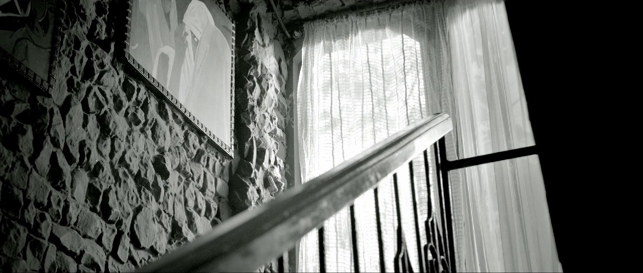 My-Client-s-Wife-2020-Web-Rip-Hindi-1080p-8bit-x264-AVC-DD-5-1-ESub-mkv-0003