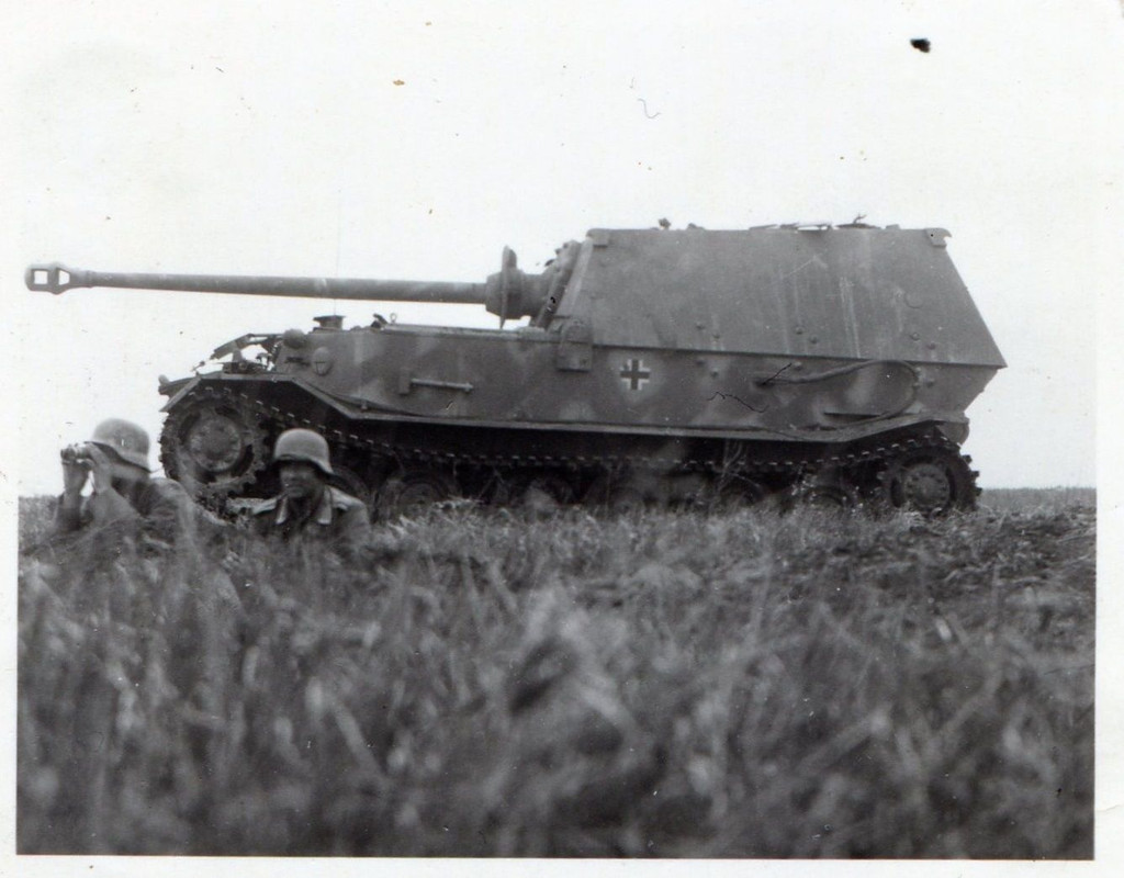 Fotos-Konvolut-Panzer-und-Halbkettenfahrzeuge-Wehrmacht-_57 (1)