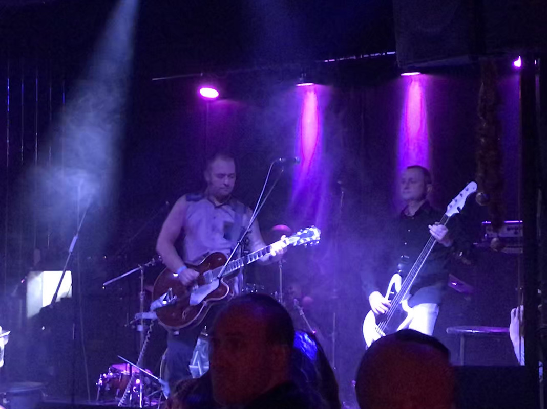 222370E5-87C2-4A67-BEDE-C74E405F444F