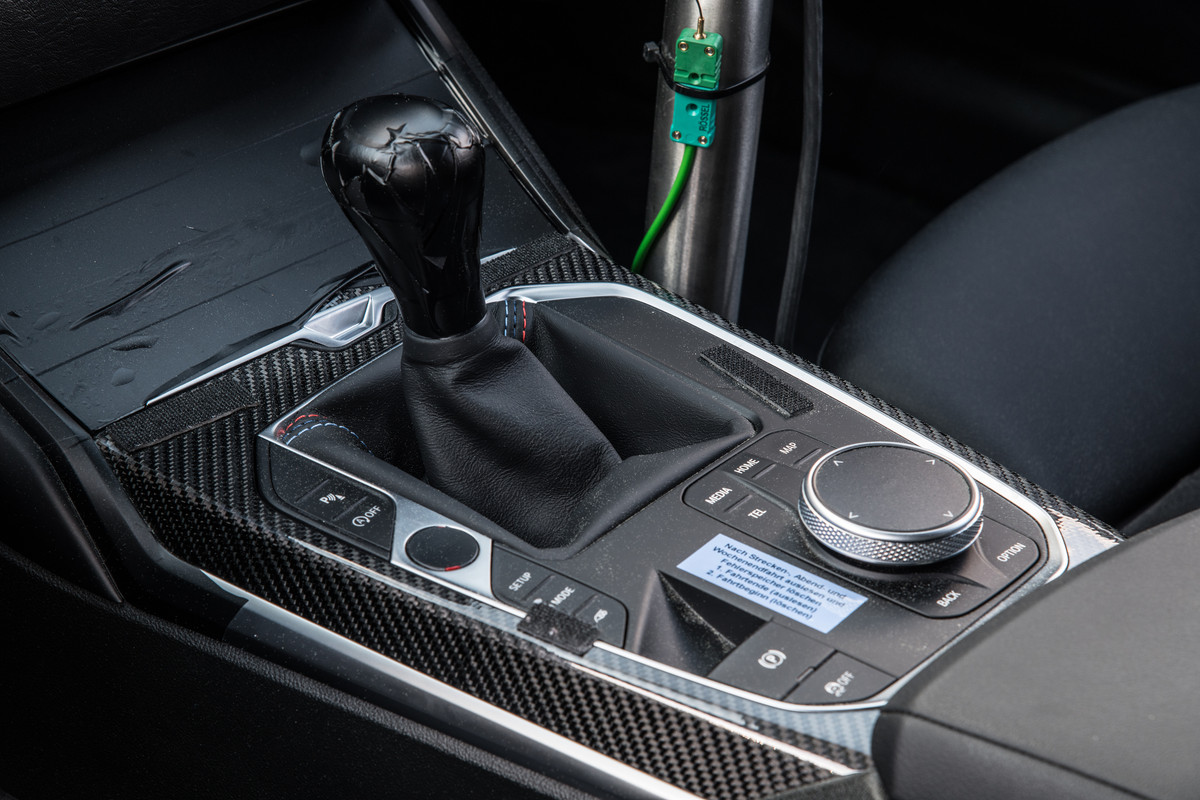 P90468079_highRes_the-all-new-bmw-m2-u