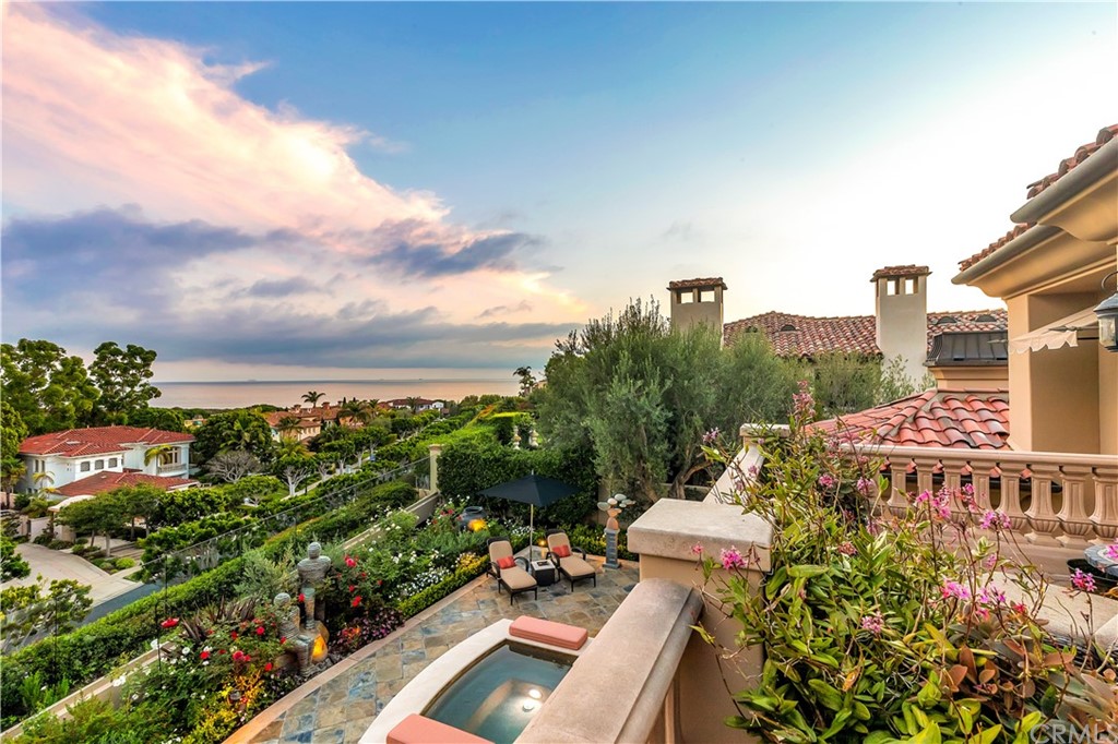 Exterior view of luxury home at 4 Shoreline, Newport Coast, California