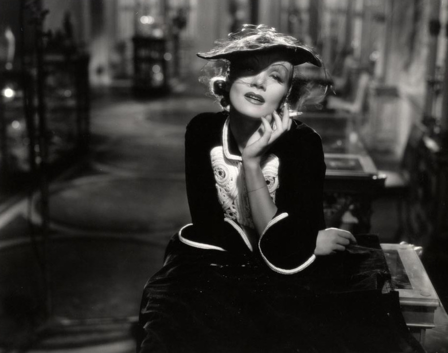 Marlene_Dietrich_b85