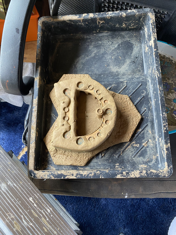 9A908C0B-91DB-44F6-AF37-3779652E41BF