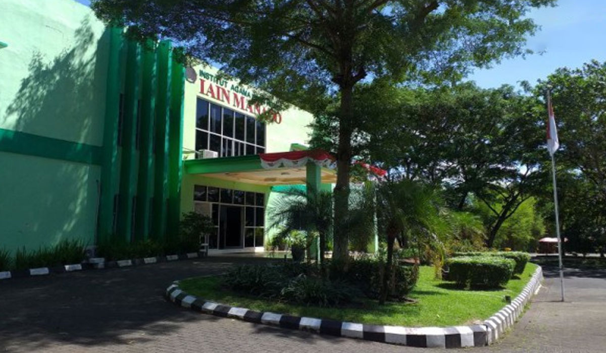 Pandangan Tokoh Muslim dan Akademis