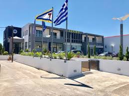 ΜΙΑ ΘΕΣΗ ΔΙΟΙΚΗΤΙΚΟΥ ΠΡΟΣΩΠΙΚΟΥ ΣΤΑ ΤΣΑΚΟΣ ΕΛΛΗΝΙΚΑ ΕΚΠΑΙΔΕΥΤΗΡΙΑ ΝΑΥΤΙΚΩΝ ΣΠΟΥΔΩΝ