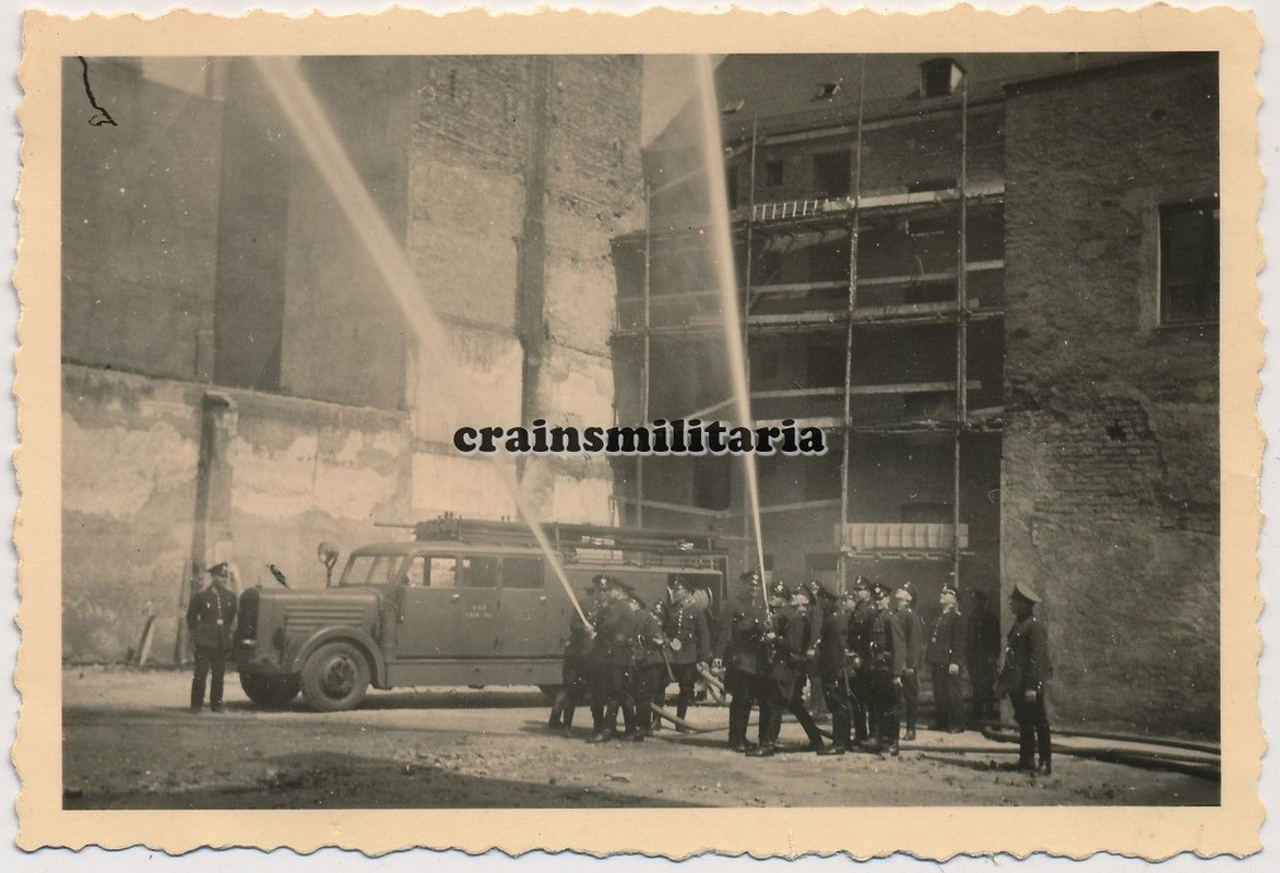 Orig. Foto Feuerwehr Löschfahrzeug Übung Feuerschutzpolizei Hann