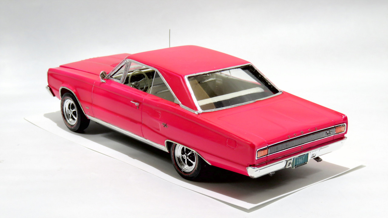 Revell '67 Dodge Coronet IMG-1204