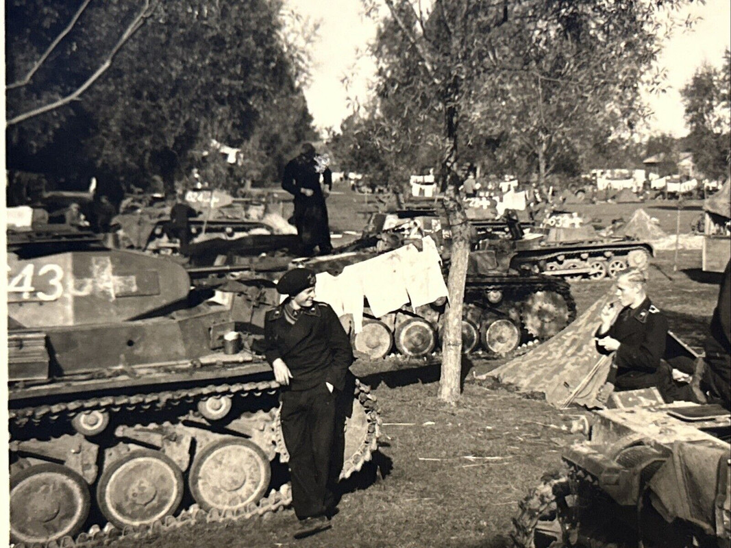 Foto Wk2 Panzer Wehrmacht Front (2)