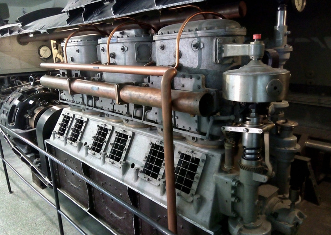 SMS U-1 двухтактный керосиновый двигатель