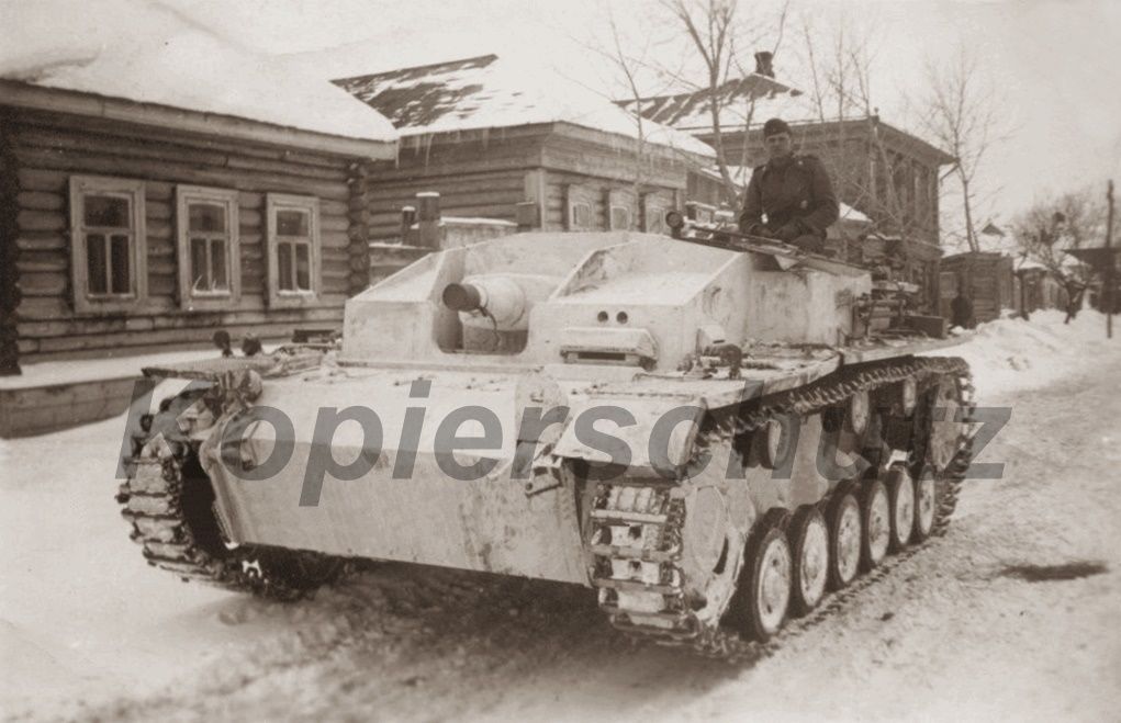 2Wk. Foto Panzer STURMGESCHÜTZ - WINTER-TARNUNG