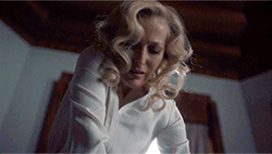 https://i.postimg.cc/gcMkRmkc/tumblr-phrty3v-ZUb1qfi7i4o1-500.gif