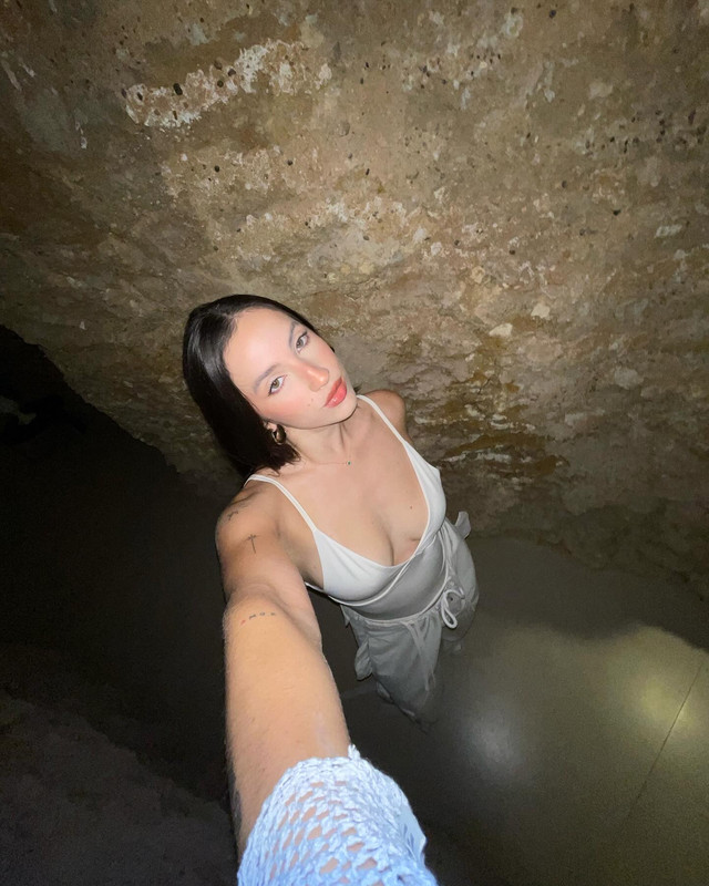 Cantautora española Aria Vega junto a Irepelusa estrenan Un Porrito visto en CIBERNINJAS