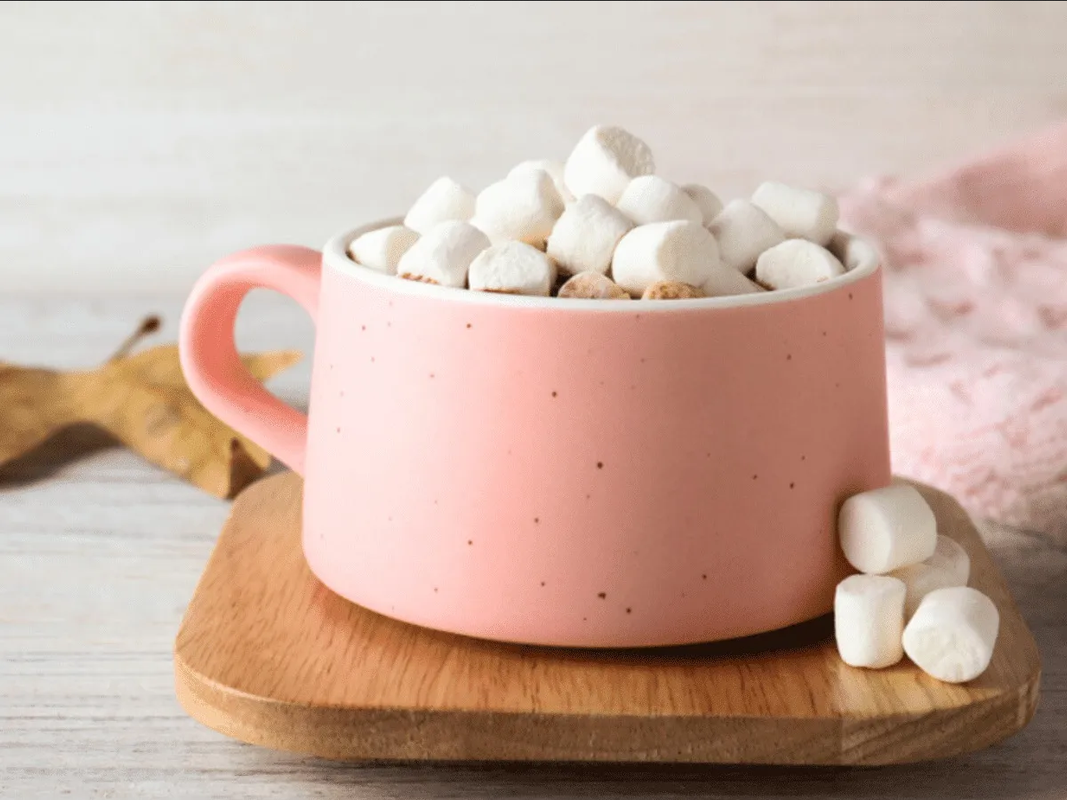 ¿Cómo hacer atole de bombones? Alíviate del resfriado con esta bebida