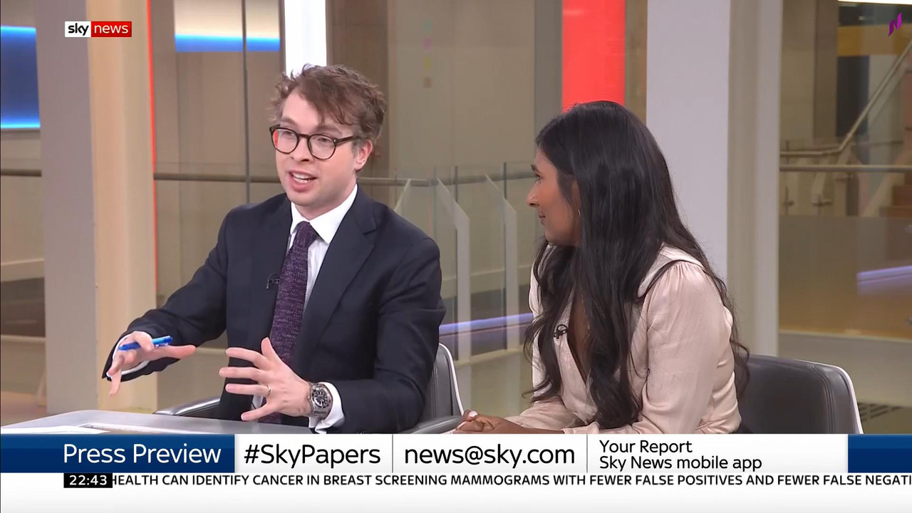 02 January - 22.00.00 - Sky News At Ten. Anna Botting with the m