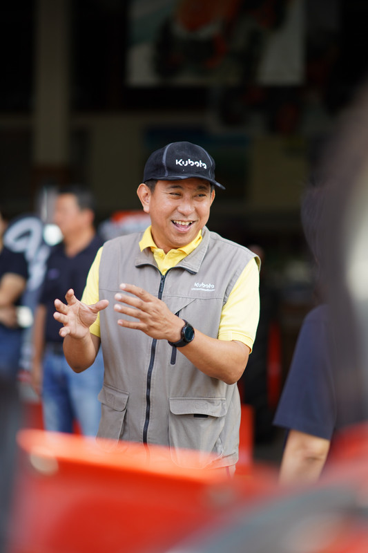 คุณพิษณุ มิลินทานุช ผู้ช่วยกรรมการผู้จัดการใหญ่ ผู้จัดการทั่วไป สายงานขาย การตลาดและบริการ