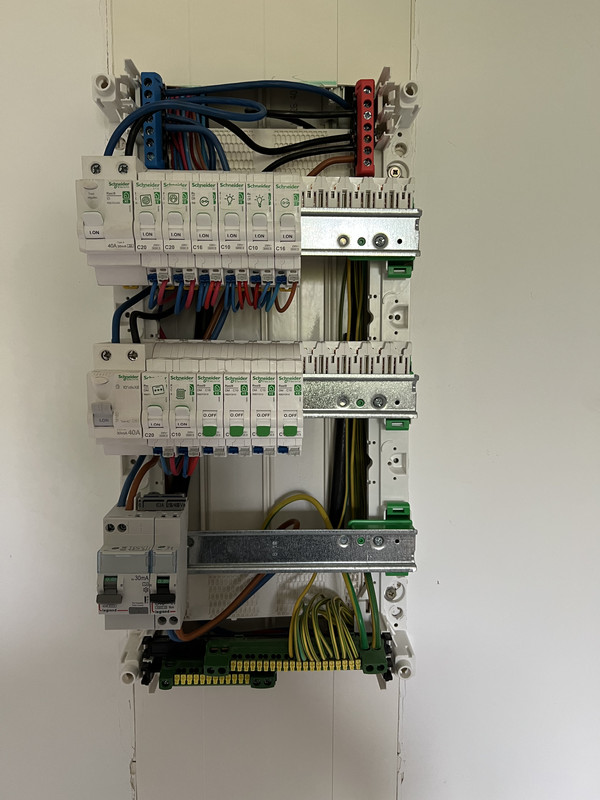 Tuto Photos : Installation d'un Wall Connector Tesla (Gen 2/3) - Forum et  Blog Tesla