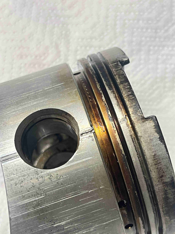 Piston rayé 1