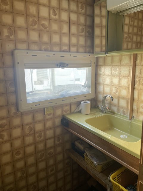 71070127747__3F372362-D25D-42E9-9C18-E1468280FF85