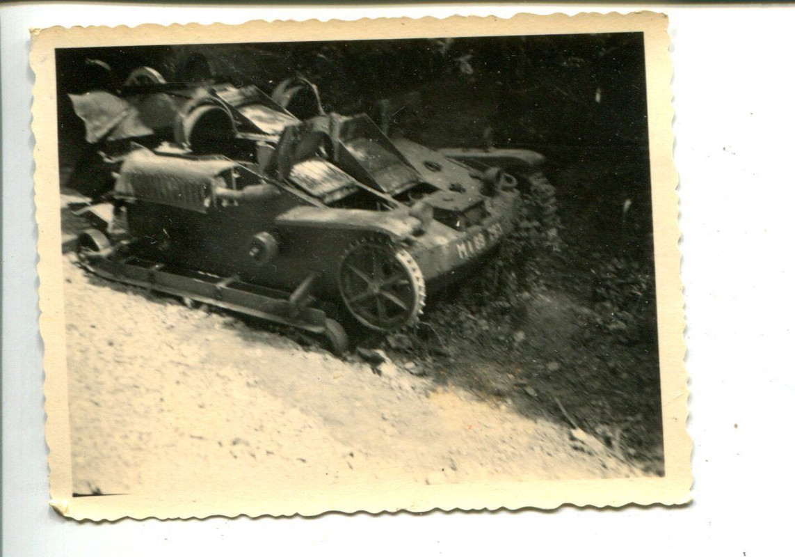 Orig.Foto Französischer Beute - Panzer Tank Rena