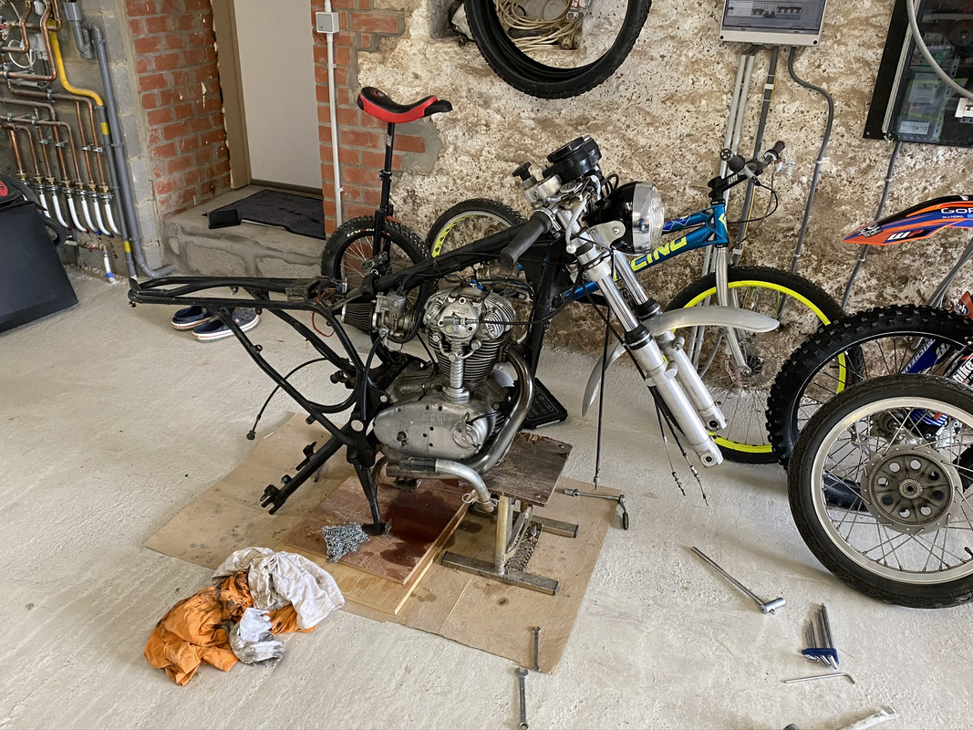 976175C8-8890-4AD1-8ADA-D963B0BFBD57