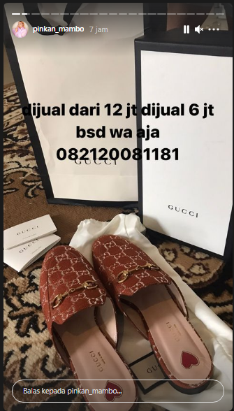 Pinkan Mambo menjual sandal Gucci (Instagram)