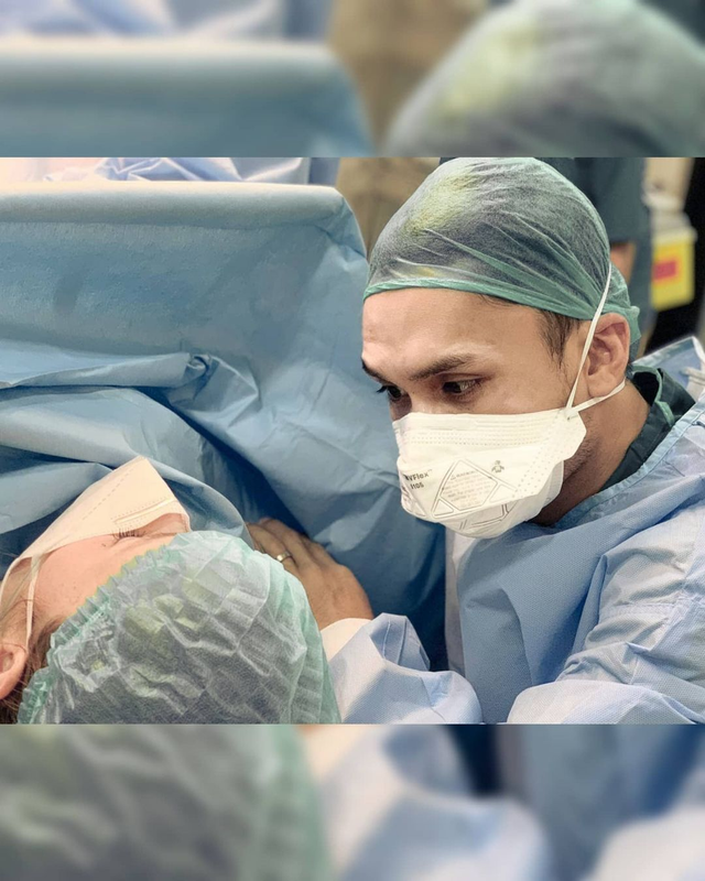 Randy Pangalila saat mendampingi sang istri dalam momen persalinan